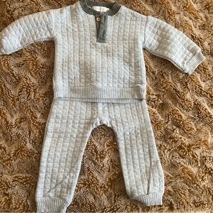 Gray Quilted toddler Outfit in size 24 months